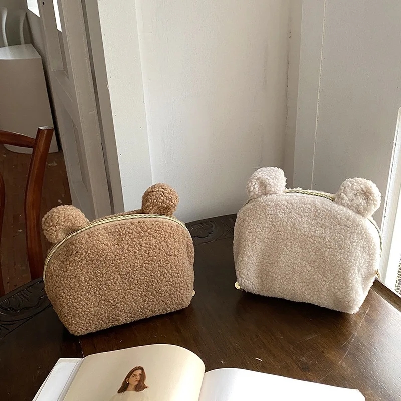 Women Vanity Bags - かわいいクマ耳付きシェルパメイクアップバッグ、キュートなテディフリース製女性用コスメポーチ、豪華なトラベル用トイレタリーオーガナイザー、ソフトなバニティケース